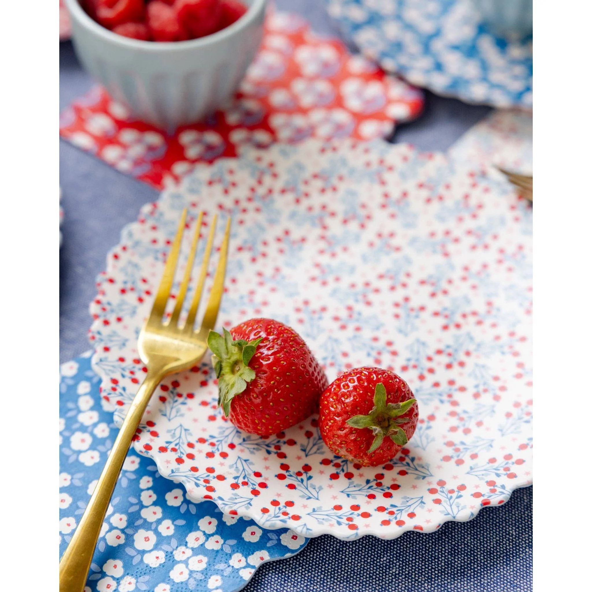 Floral Bamboo Patriotic Plate - Image 2