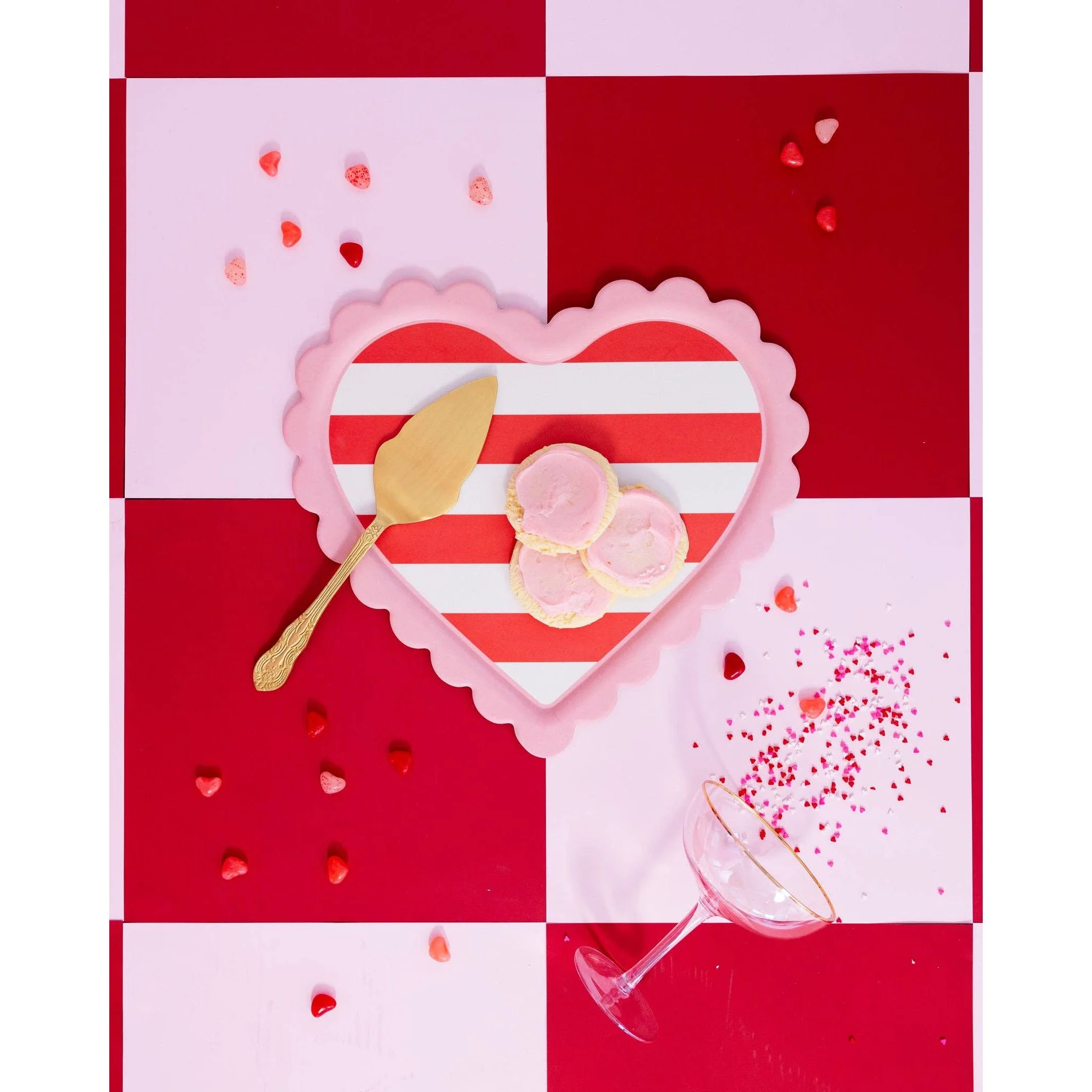 Scalloped Striped Heart Tray - Image 3