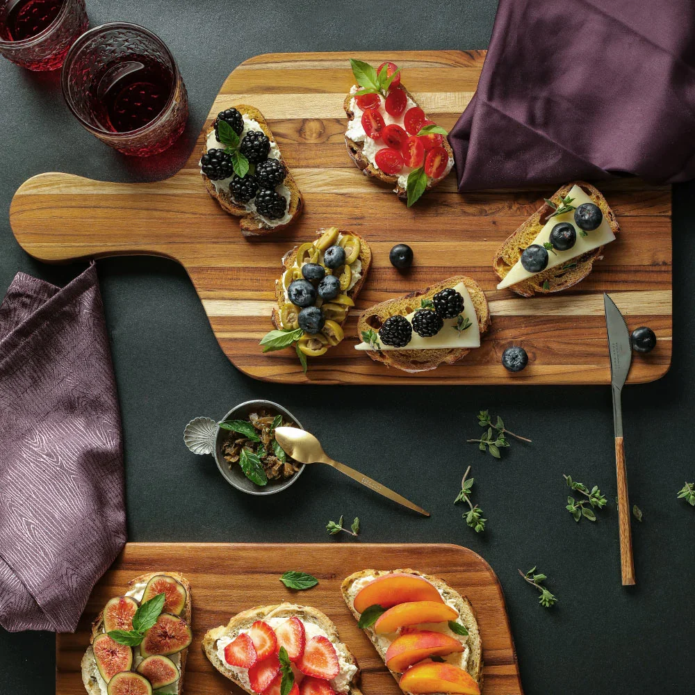 Teak Medium Marine Paddle Cutting & Serving Board - Image 3