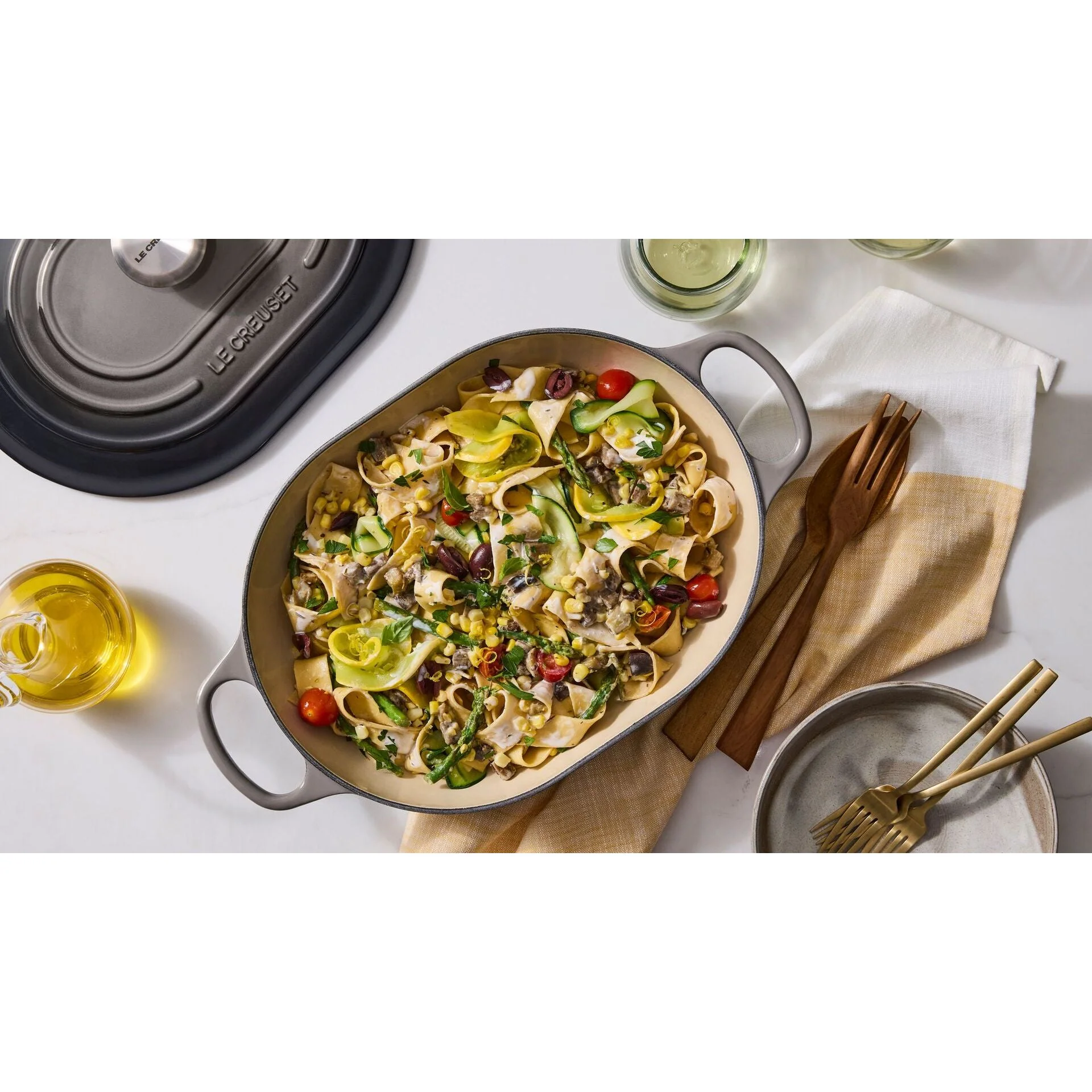 Le Creuset Signature Oval Casserole 3 3/4 Qt - Image 17