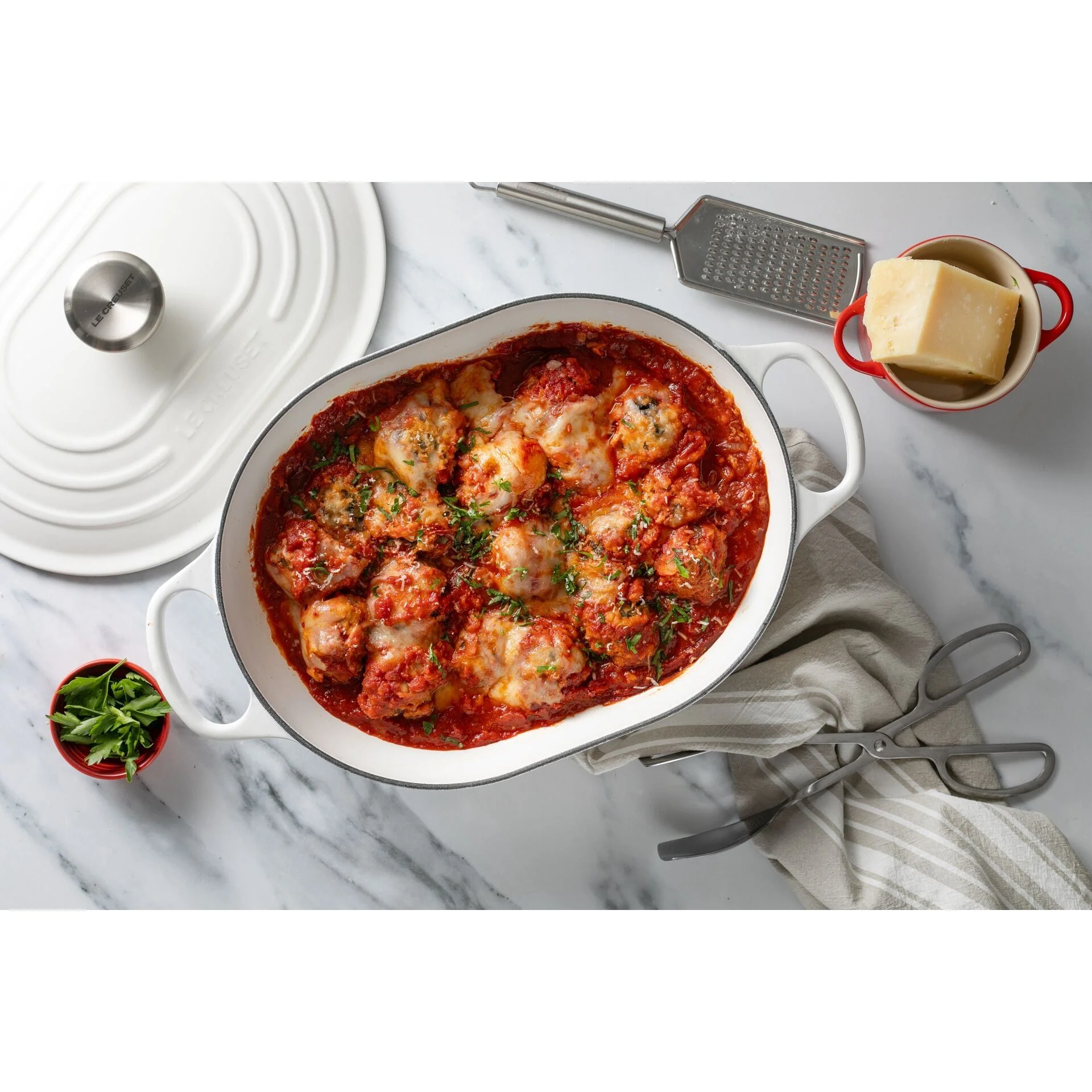 Le Creuset Signature Oval Casserole 3 3/4 Qt - Image 15