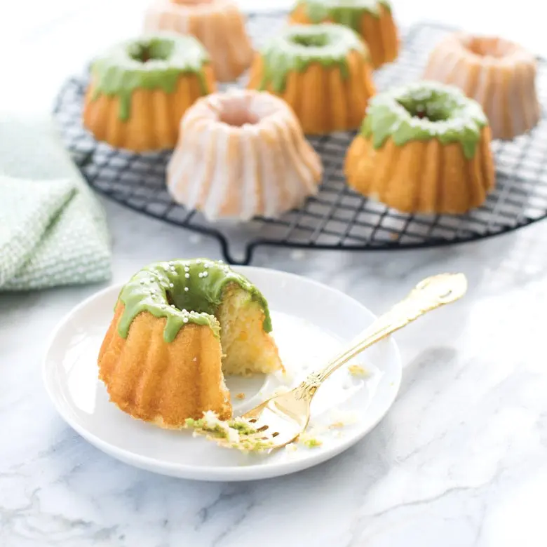 Nordic Ware Anniversary Bundtlette - Image 2