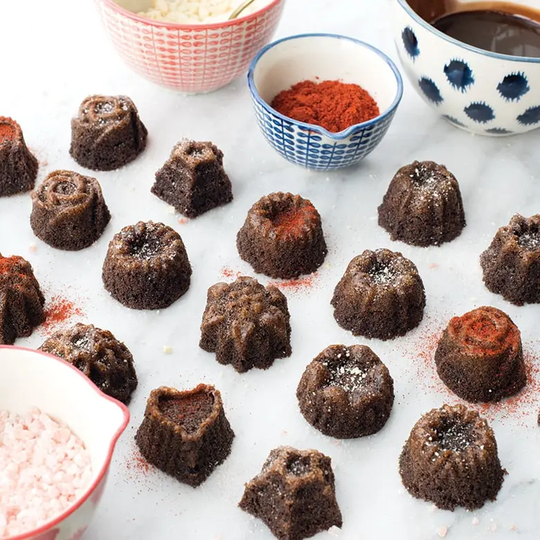 Nordic Ware Bundt Tea Cakes and Candies Pan - Image 2