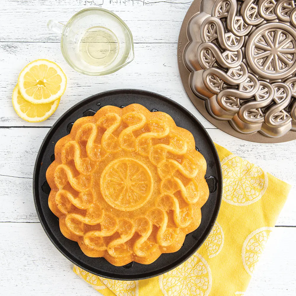Nordic Ware Citrus Twist Pan - Image 8