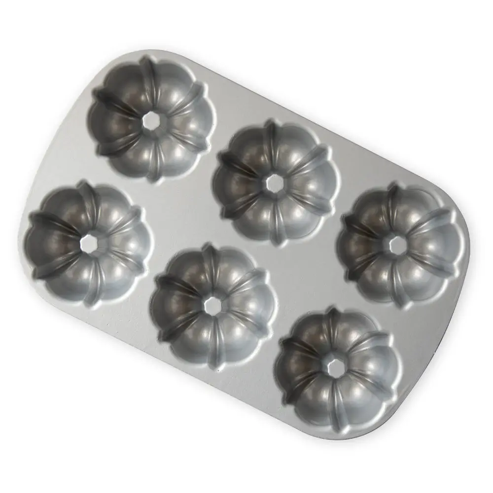 Nordic Ware Classic Bundtlette® Cake Pan - Image 3