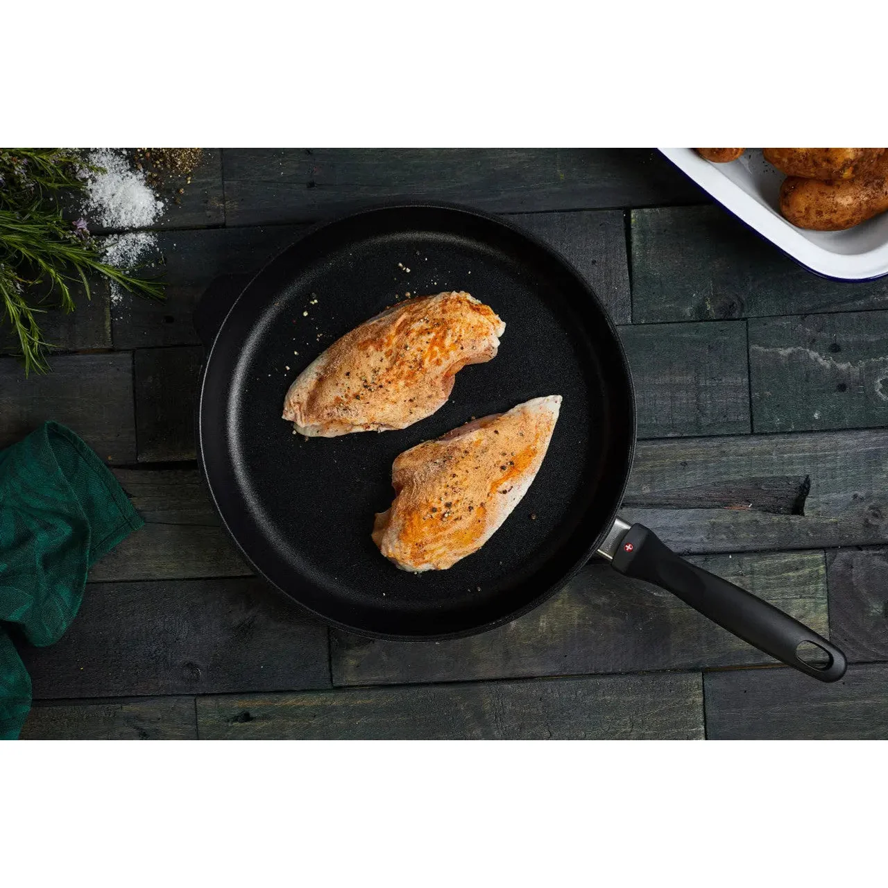 Swiss Diamond XD 12.5 Fry Pan - Image 3
