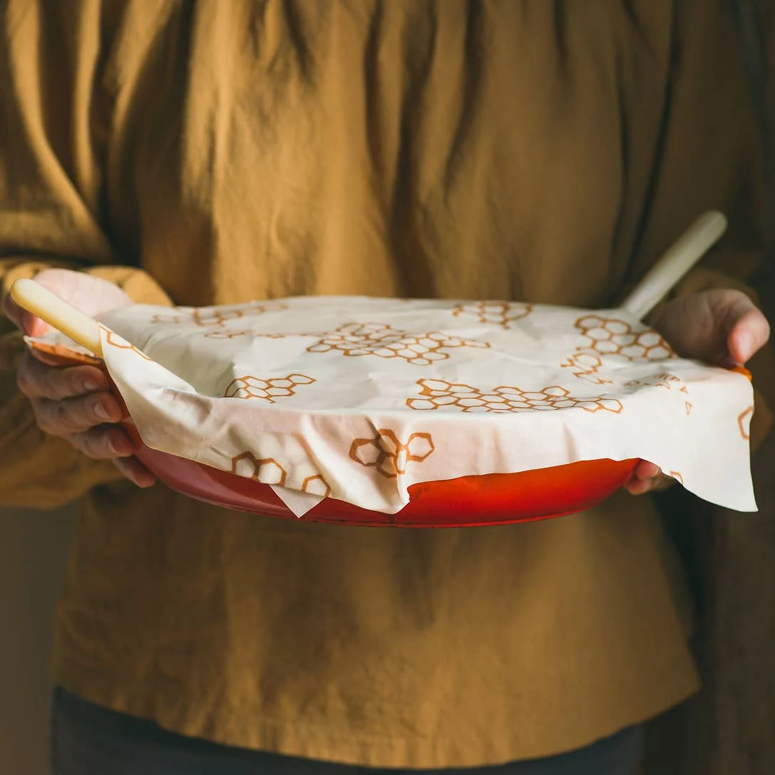 Bee's Wrap Bread Wrap - Honeycomb Pattern - Image 11