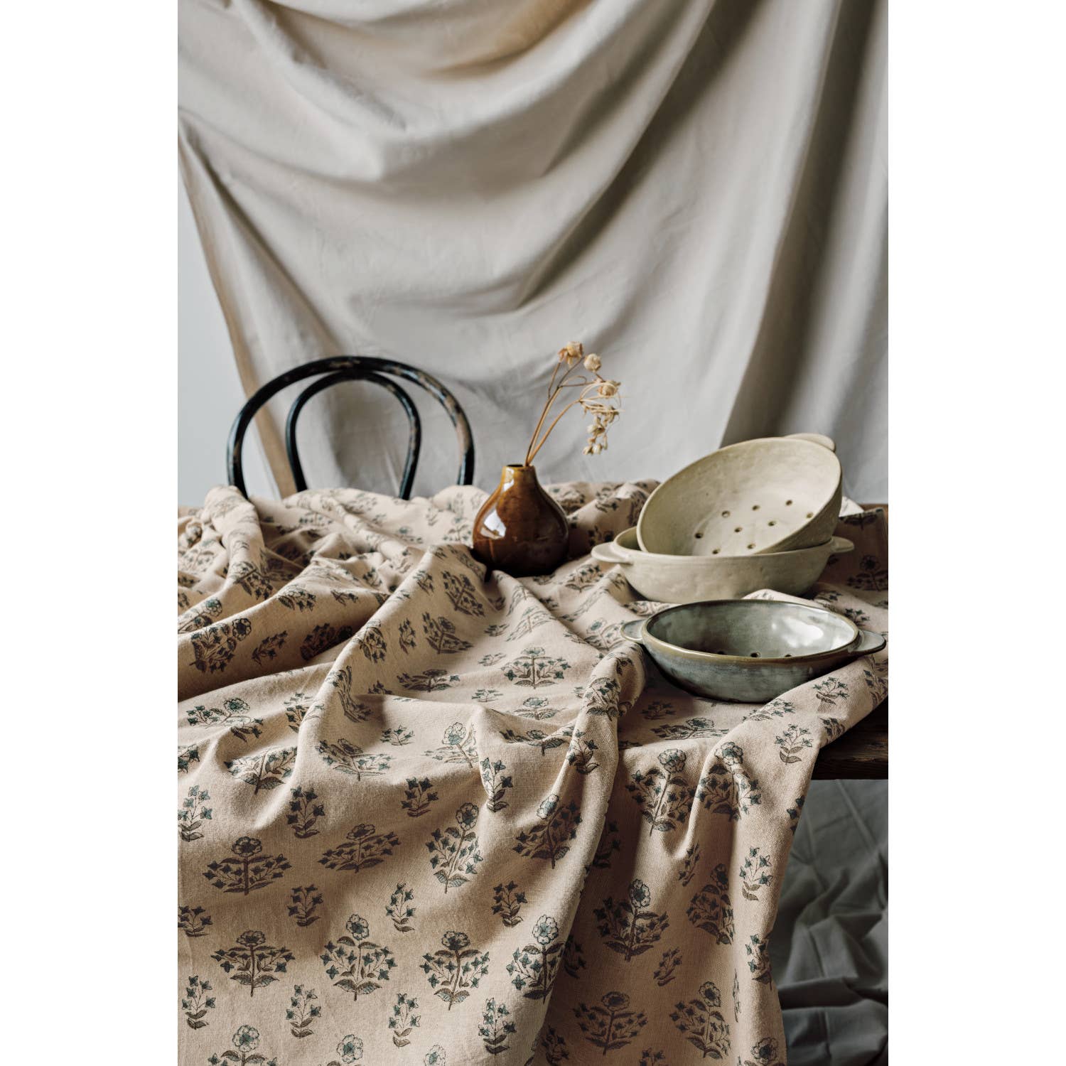 Gray Stoneware Fruit Bowl 7 inch - Image 3