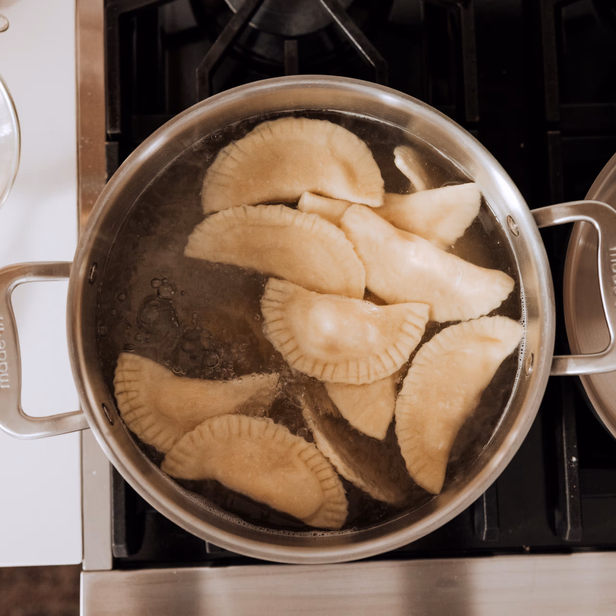 Made In Stainless Clad Stock Pot. 8 Qt - Image 2