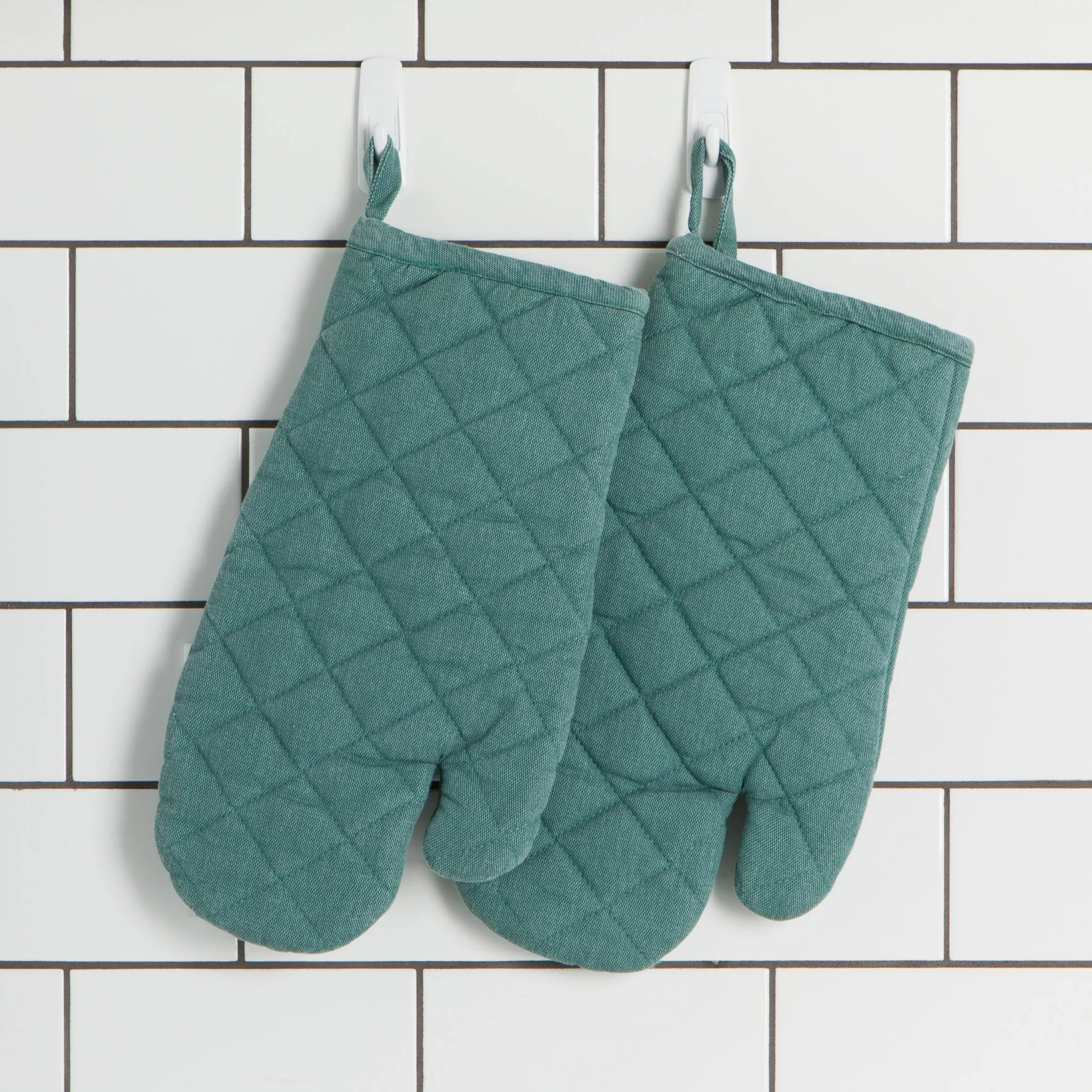Lagoon Blue Stonewash Oven Mitt - Image 2