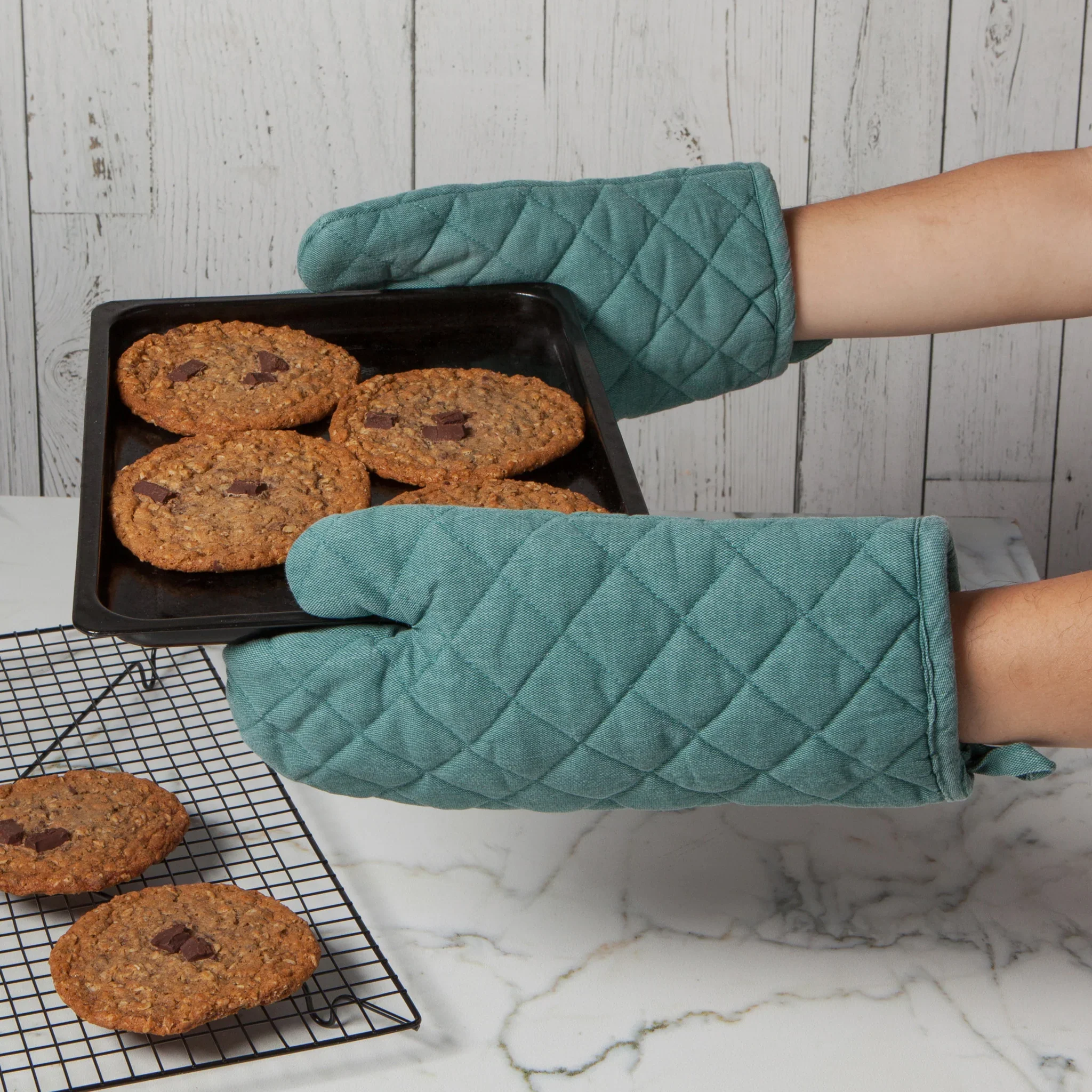 Lagoon Blue Stonewash Oven Mitt - Image 4
